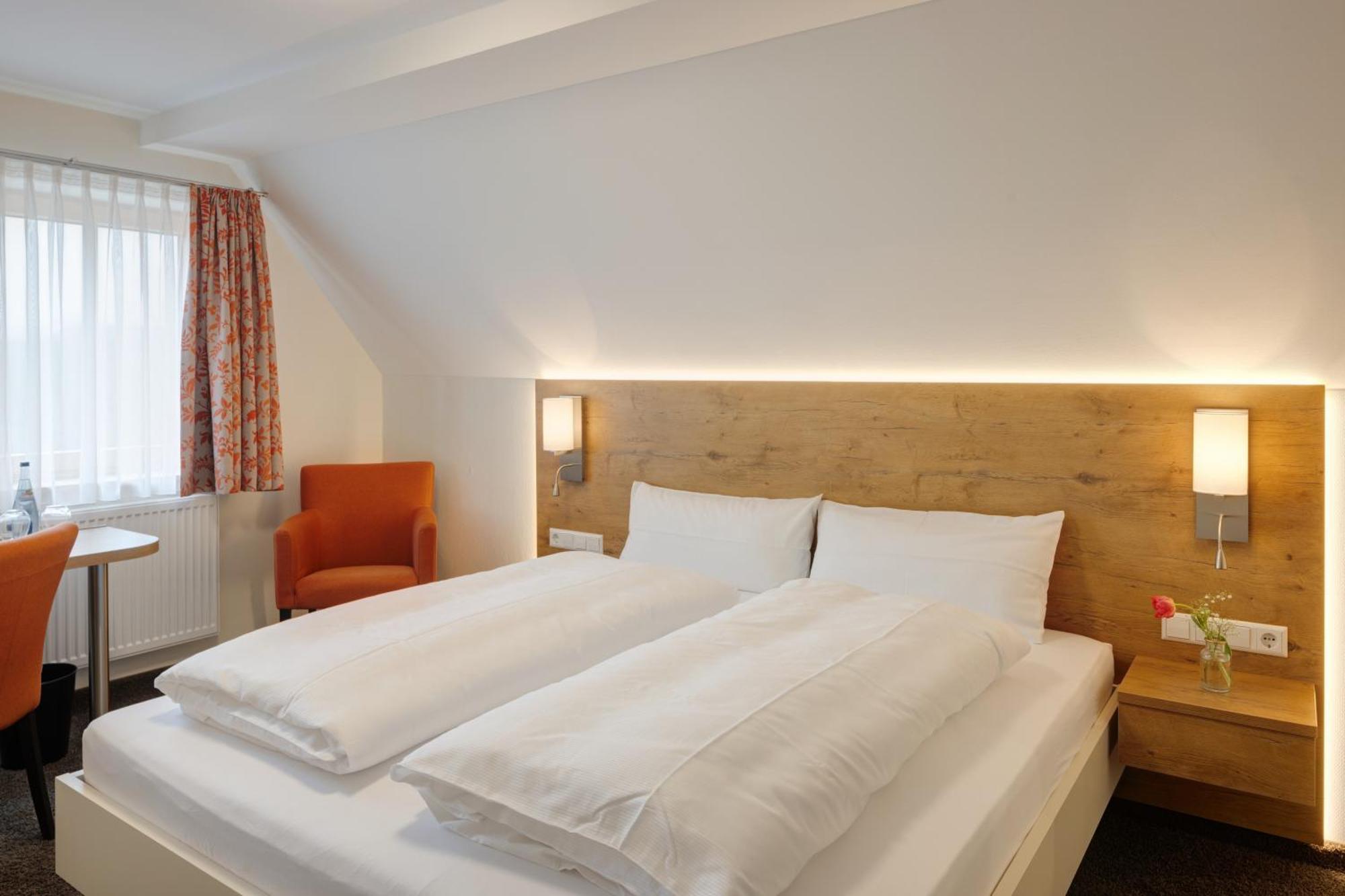 Landhotel Steigenhaus Untermunkheim ภายนอก รูปภาพ